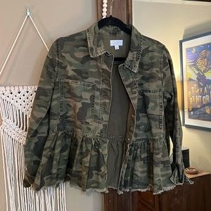 Mudpie camo jacket size small